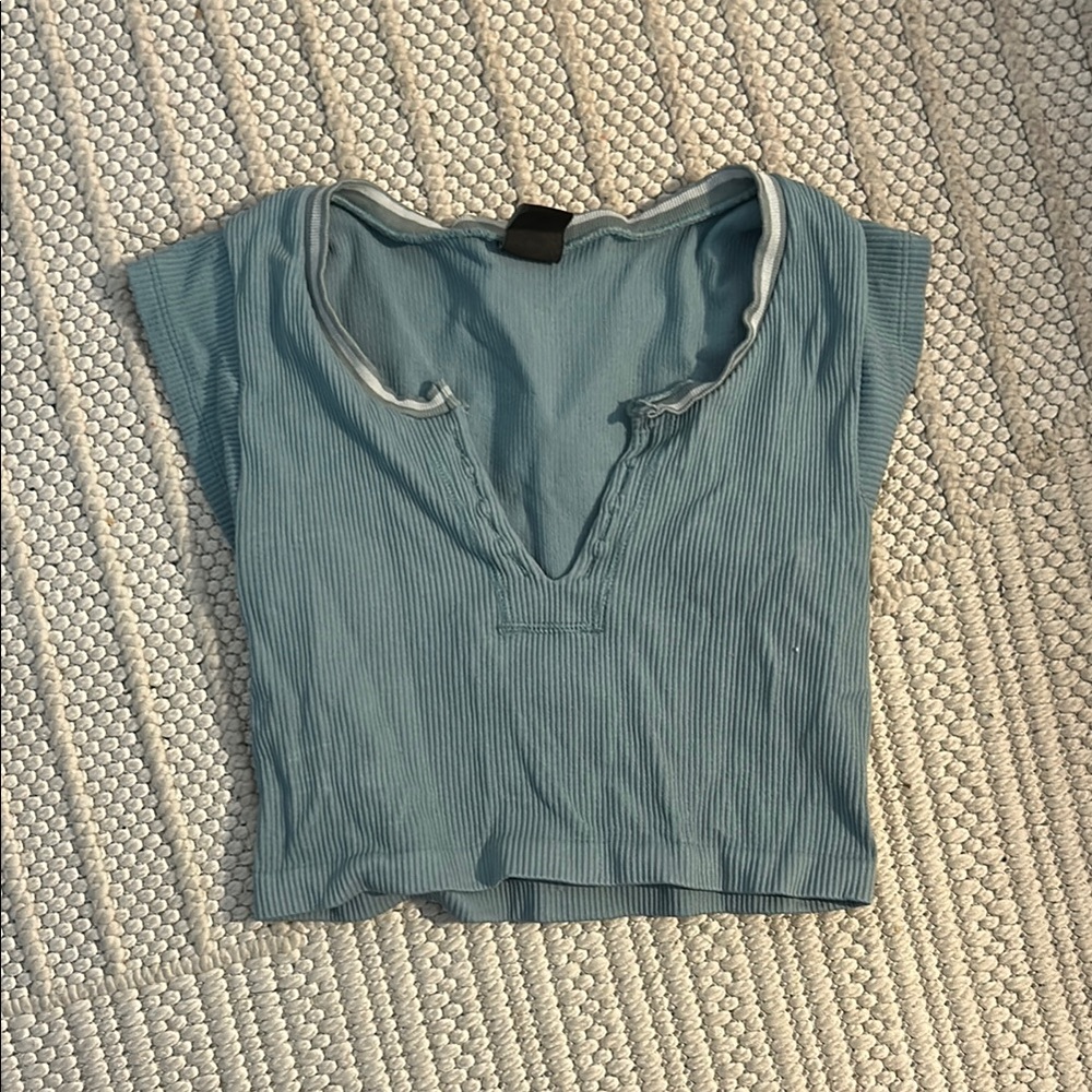 urban outfitters crop top
